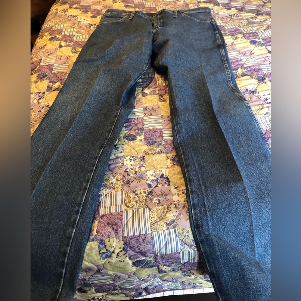 Men’s Wrangler jeans